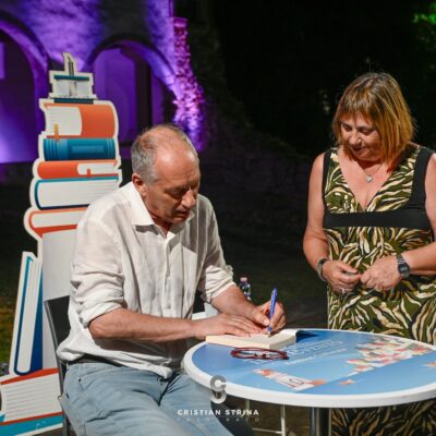 Peter Gomez firmacopie